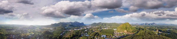 アオナン地方 タイのパノラマの空中ビュー クラビ県 — ストック写真