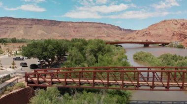 Colorado Nehri, Moab, Utah yakınlarında. Ulusal Park Kapısı Arches, İHA 'dan hava görüntüsü