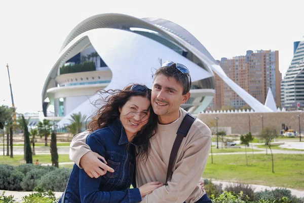 Feliz Casal Jovens Turistas Que Visitam Valência Espanha — Fotografia de Stock