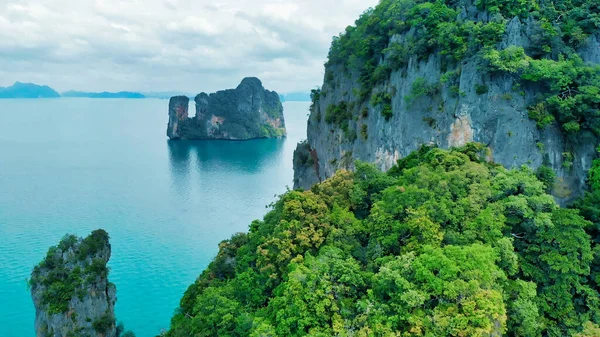 Koh Aleil Tayland Krabi Eyaleti Çevresindeki Adalar Bulutlu Bir Günde — Stok fotoğraf