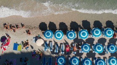 Sansone Sahili, Elba Adası 'nın güzel hava manzarası.