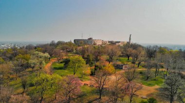 Macaristan, Budapeşte 'nin bahar mevsiminde hava manzarası