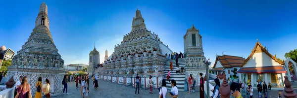 Bangkok Thailand Aralık 2019 Turistler Wat Arun Ziyaret Etti Panoramik — Stok fotoğraf