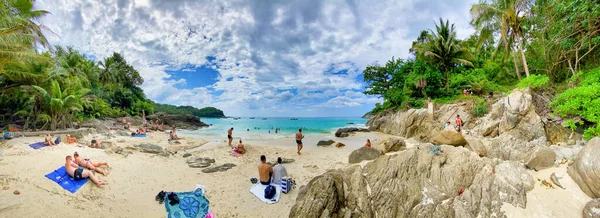 Phuket Thailand December 2019 Freedom Beach Vacker Solig Dag Phuket — Stockfoto