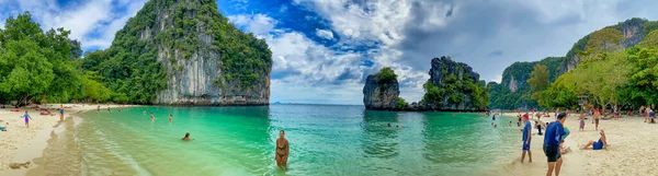 Phuket Thailand Noviembre 2019 Los Turistas Disfrutan Hermosa Laguna Hong — Foto de Stock