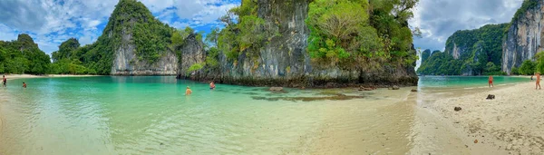 Phuket Thailand 2019年12月18日 游客们欣赏美丽的香港岛泻湖 全景视图 — 图库照片