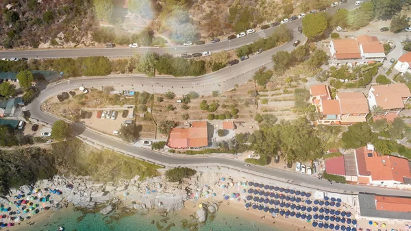 Cavoli Sahili 'ne giden güzel bir yol, İtalya' nın Elba Adası 'nın havadan manzarası.