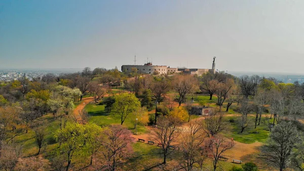 Macaristan, Budapeşte 'nin bahar mevsiminde hava manzarası
