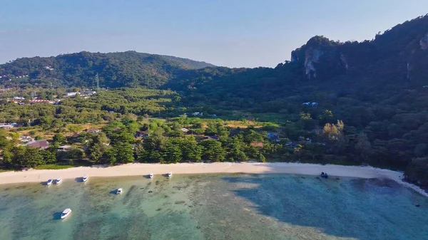 Spiaggia Phi Phi Islands Loh Lana Bay Vista Aerea Una — Foto Stock