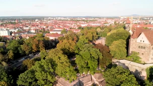 Widok z lotu ptaka na zamek Norymberga o zachodzie słońca, Niemcy — Wideo stockowe