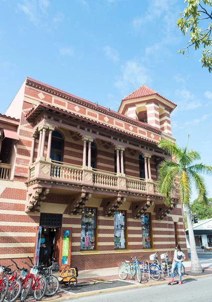 Key West Fl 21 Fevrier 16 Rues De La Ville Sur Une Belle Su Ouest Carre Stock Photo