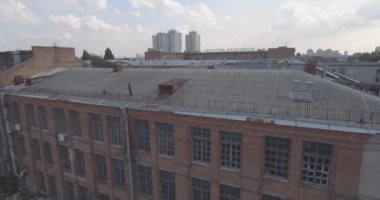 Hava anket. terk edilmiş fabrikaları Kiev. Terk edilmiş fabrikası, Ukrayna'da basın. Şehir Kiev 09 in. Eylül 2017. harap bitki teslim. terk edilmiş sanayi bölgesi kuş uçuş. 