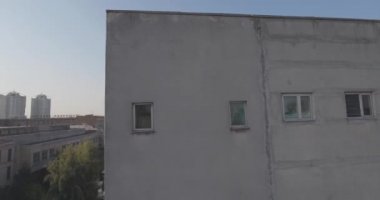 Hava anket. terk edilmiş fabrikaları Kiev. Terk edilmiş fabrikası, Ukrayna'da basın. Şehir Kiev 09 in. Eylül 2017. harap bitki teslim. terk edilmiş sanayi bölgesi kuş uçuş. 