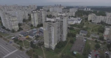 Hava anket. megalopolis Kiev-Akademgorodok bir yükseklikten şehri. sonbahar günü bulut. çok sayıda uyku Kiev bölgesinde yüksek binalar. mimari kez SSCB