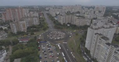 Hava anket. megalopolis Kiev-Akademgorodok bir yükseklikten şehri. sonbahar günü bulut. çok sayıda uyku Kiev bölgesinde yüksek binalar. mimari kez SSCB