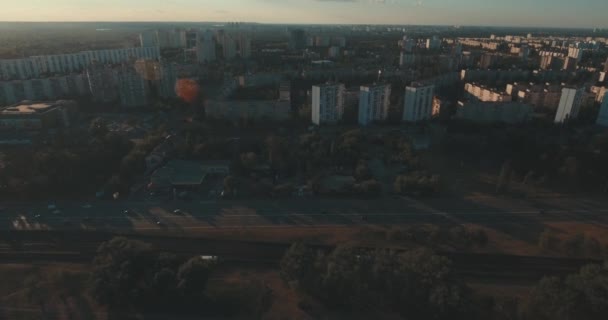 Ruas Edifícios Altos Nascer Sol Paisagem Urbana Manhã Verão Partir — Vídeo de Stock