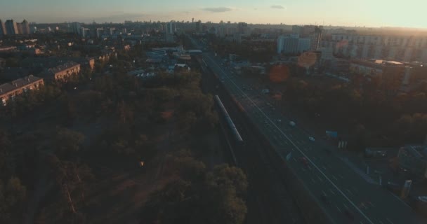 Повітряні Вулиці Багатоповерхівки Сході Сонця Літній Ранок Міський Пейзаж Пташиного — стокове відео