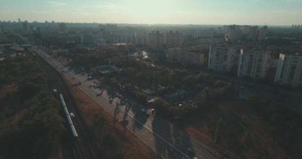 Ruas Edifícios Altos Nascer Sol Paisagem Urbana Manhã Verão Partir — Vídeo de Stock