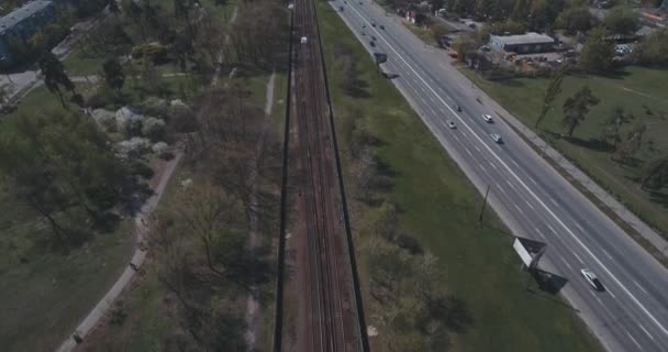 Tren Subterráneo Aéreo Los Vagones Del Metro Llegan Plataforma Tren — Vídeos de Stock