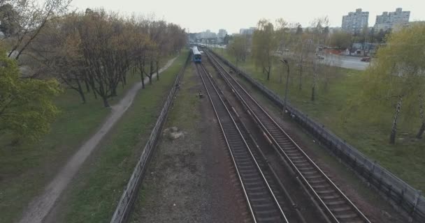 Жилой Район Города Закате Антенна Городской Пейзаж Парки Скверы Высоты — стоковое видео