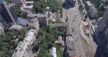 Kiev - cam gökdelen 2 Temmuz 2017. Hava yükselen bir kadeh yansıtıcı office gökdelen ayrıntılarda modern iş merkezleri. Cityscape, gökdelen, Bina, şehir merkezinde, İş Merkezi, açık.