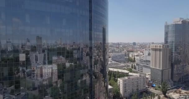 Aerial Loseup Skyscraper Windows Business Buildings District Global Commerce Гладкое — стоковое видео