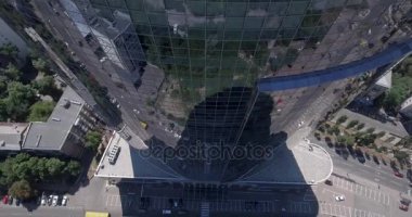 Kiev - cam gökdelen 2 Temmuz 2017. Hava yükselen bir kadeh yansıtıcı office gökdelen ayrıntılarda modern iş merkezleri. Cityscape, gökdelen, Bina, şehir merkezinde, İş Merkezi, açık.