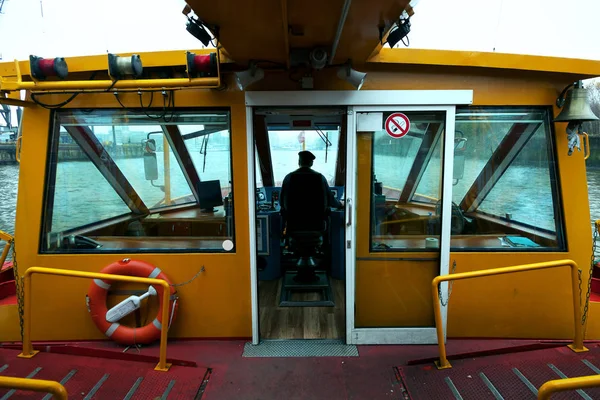 Capitan Barco Rio Trabalho — Fotografia de Stock