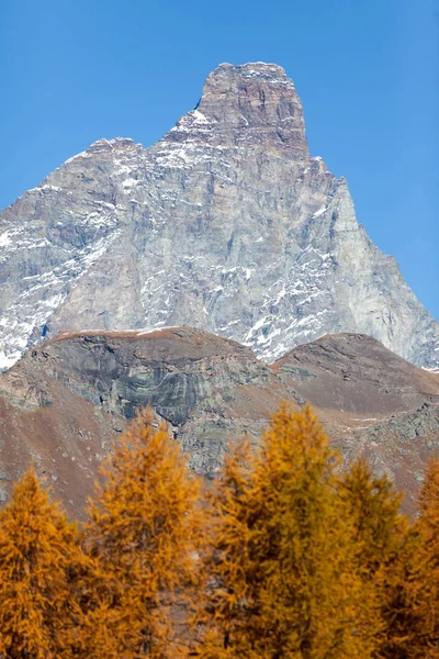 Vista sur de la montaña Matterhorn — Foto de Stock