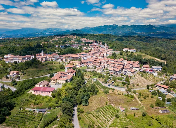 eski küçük bir köy