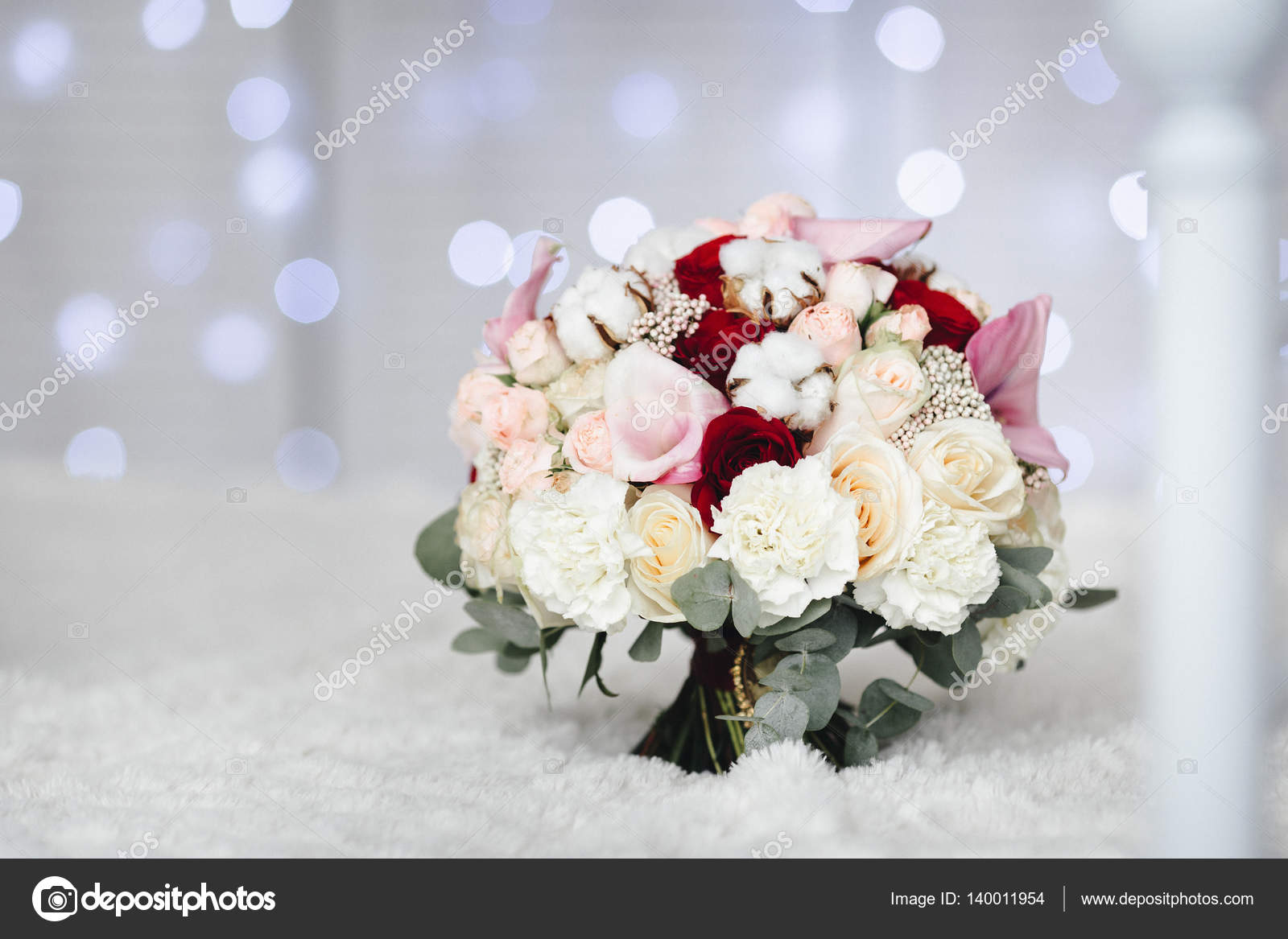 Décoration De Mariage Dhiver Avec La Fleur De Coton Dans Le