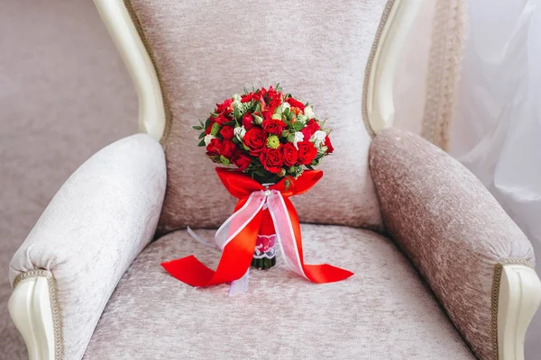 Bukiet ślubny z kwiatami — Zdjęcie stockowe