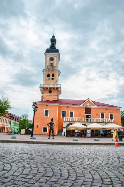 Kirke Med Regnfuld Overskyet Himmel Kamyanets Podilskiy Ukraine - Stock-foto