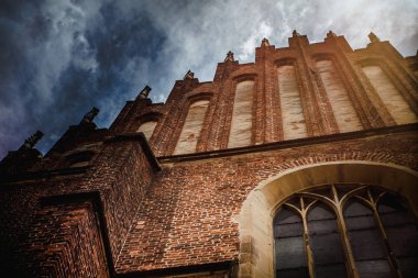 Eski Catolic katedral Kilisesi küçük kasabada Biecz, Polonya 