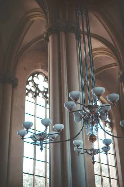 Pyres eski kilise iç