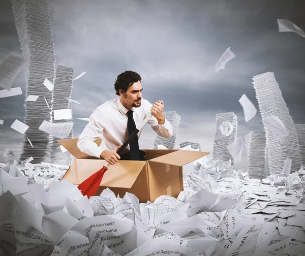 Man paddling in a sea of sheets — Stock Photo, Image