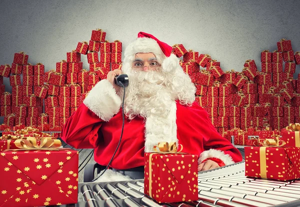 Santa Claus receives requests — Stock Photo, Image