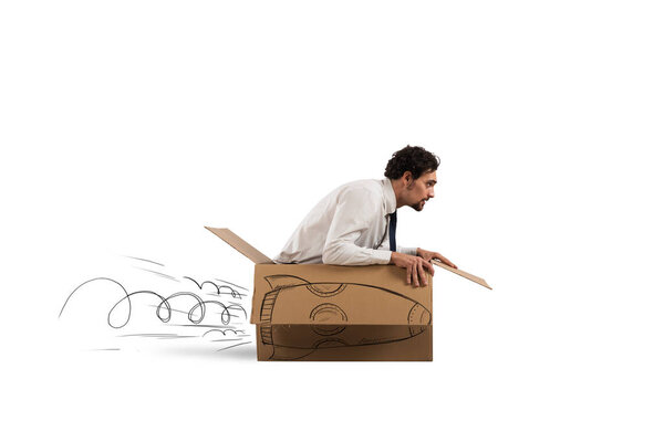 Летящий креативный человек
 