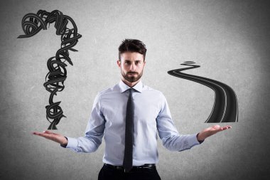 İşadamı yollar karşılaştırır