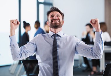  bir toplantı sırasında ofiste iş adamı