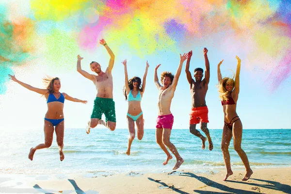 Colourful summer for a group of friends — Stock Photo, Image