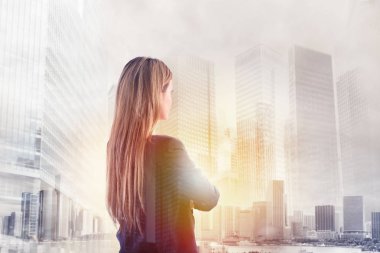 İşkadını uzak gelecek için arıyorsunuz. 