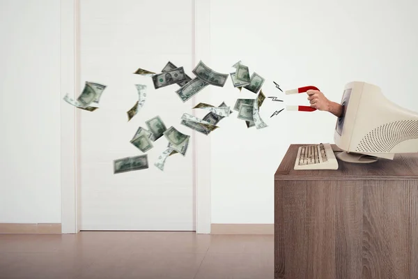 Anonymous stealing  money from the internet — Stock Photo, Image