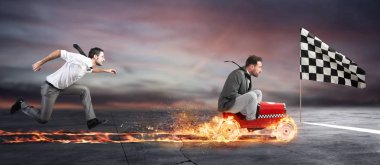 Bir araba ile hızlı işadamı rakipler karşı kazanır. Başarı ve rekabet kavramı