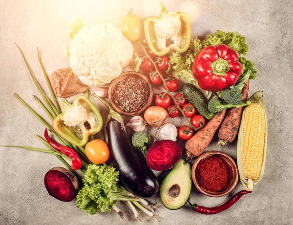 野菜の健康的な背景。本物の料理の概念 — ストック写真