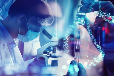 Laboratuvardaki doktor örnekleri mikroskop altında analiz ediyor. İlaç tedavisi konsepti