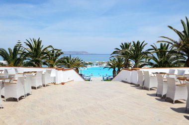 Havuz ve plaj lüks otel, Crete, Yunanistan