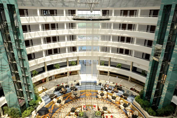 ANTALYA, TURKEY - APRIL 22: The Lobby of Calista Luxury Resort hotel with Versace carpet on April 22, 2014 in Antalya, Turkey. More then 36 mln tourists have visited Turkey in year 2014. — Stock Photo, Image