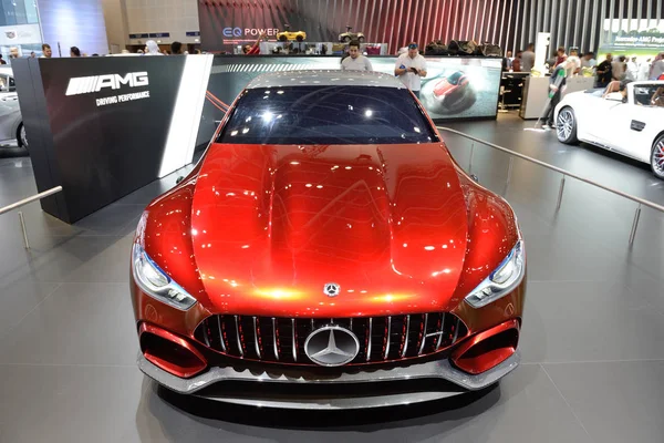 Dubai, Förenade Arabemiraten - 17 November: Visa bilen Mercedes-Amg Gt Concept är på Dubai Motor Visa 2017 17 November 2017 — Stockfoto