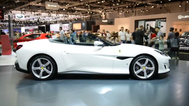 Dubai Uae November Ferrari Portofino Sportscar Dubai Motor Show 2017 — Stock Video